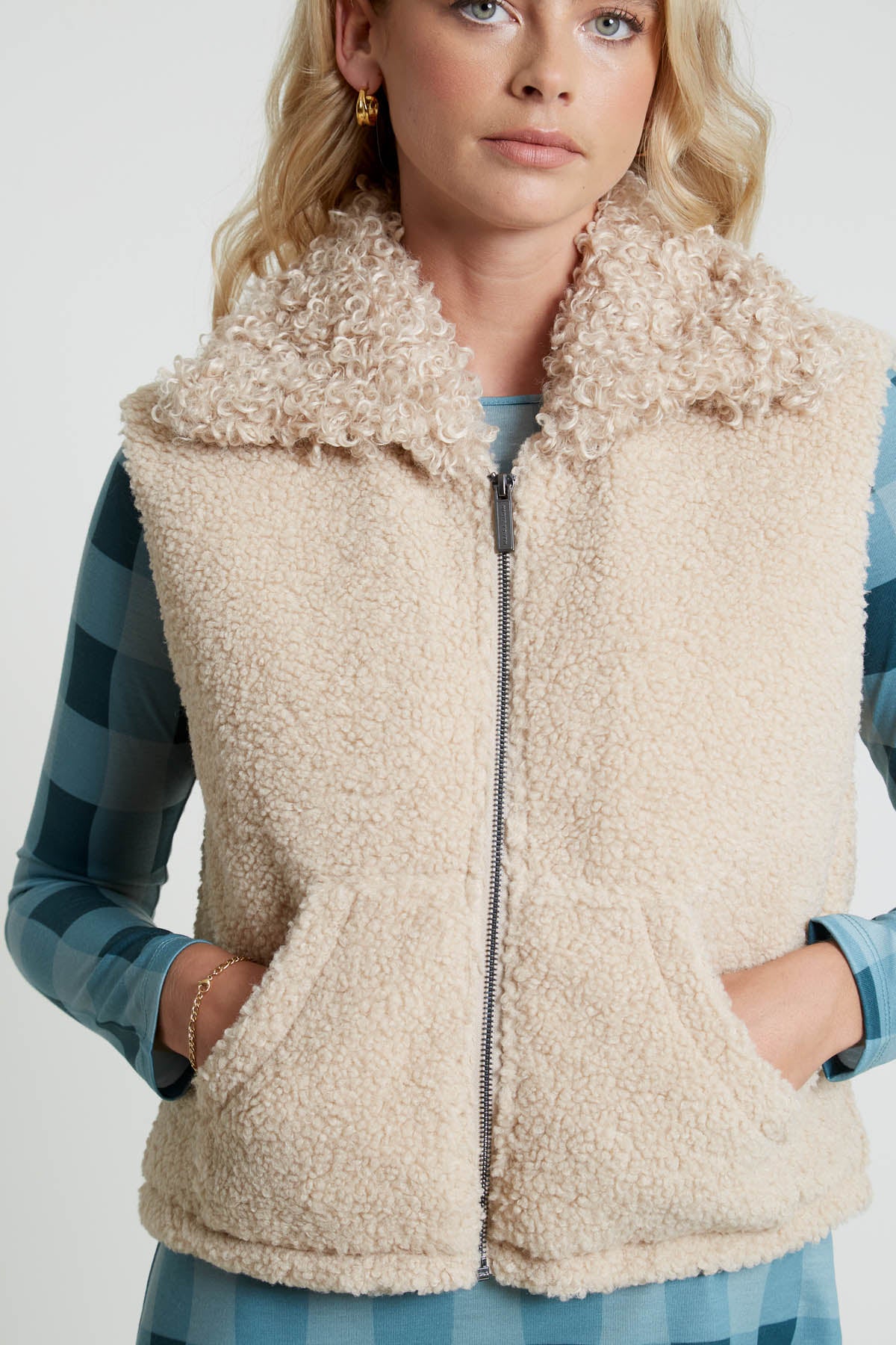 BARTI BORG GILET WITH FAUX FUR COLLAR