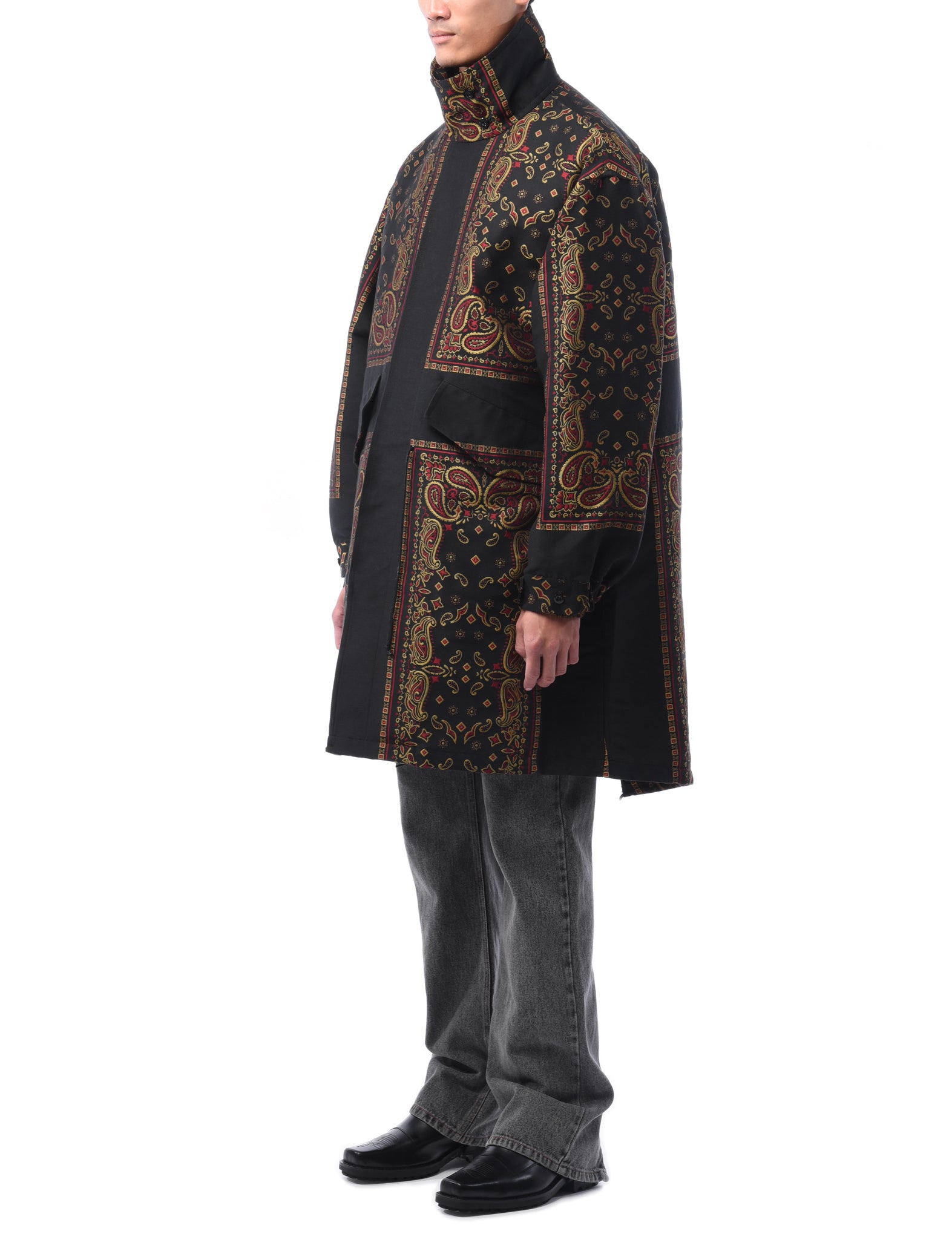 Toga Virilis Paisley Jacquard Coat