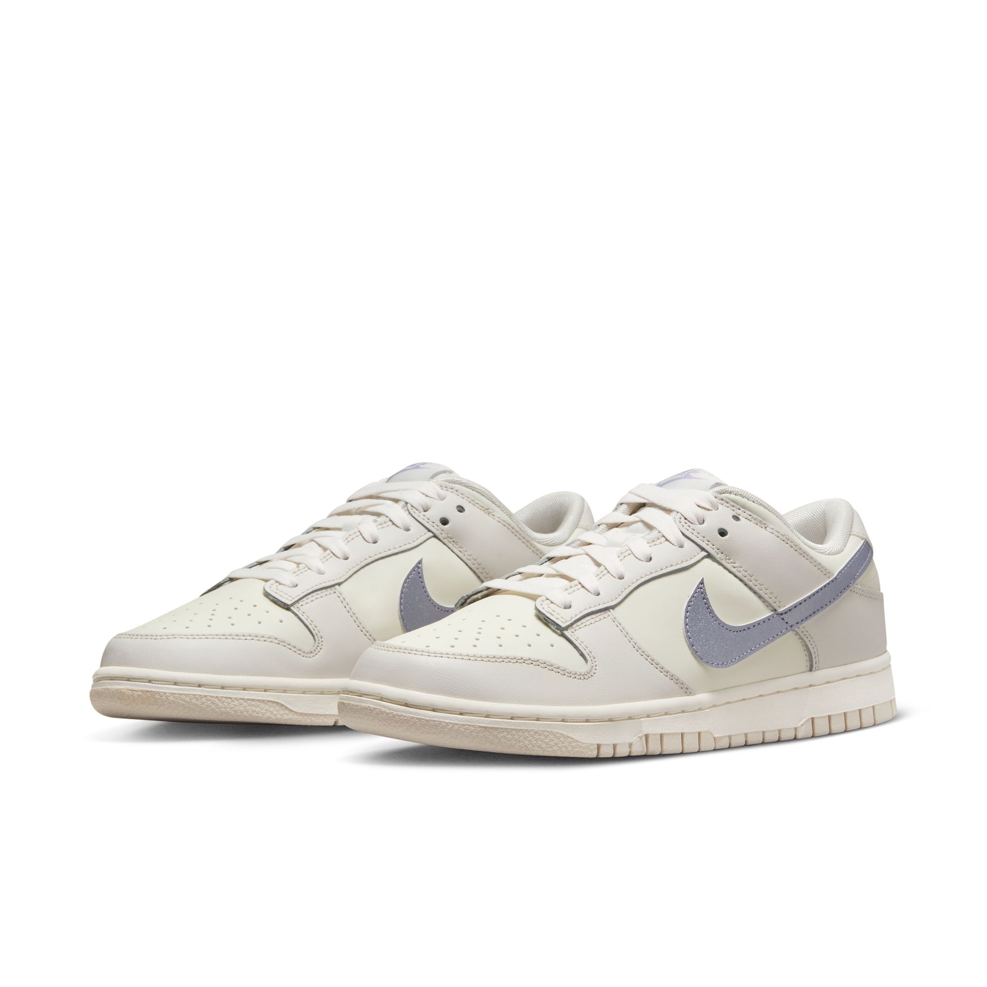 W Nike Dunk Low ESS TREND